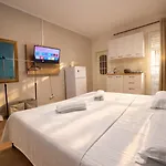 Appartamento Boulevard Terrace Near Blloku, *