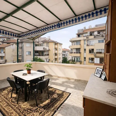 Appartement Boulevard Terrace Near Blloku,